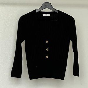 Knitted V-Neck Cardigan w/ Beige Brown Horn Buttons